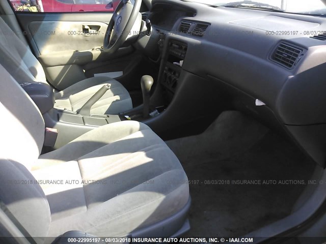 4T1BG22K0XU523998 - 1999 TOYOTA CAMRY CE/LE/XLE 灰色 照片 5