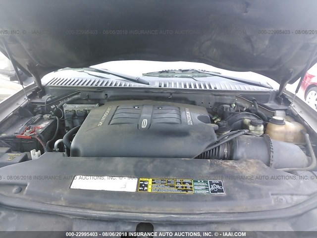 5LMFU28R93LJ42386 - 2003 LINCOLN NAVIGATOR Kahverengi fotoğraf 10