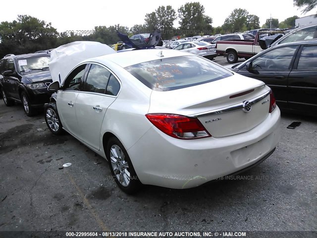 2G4GT5GR4D9164236 - 2013 BUICK REGAL PREMIUM WHITE photo 3