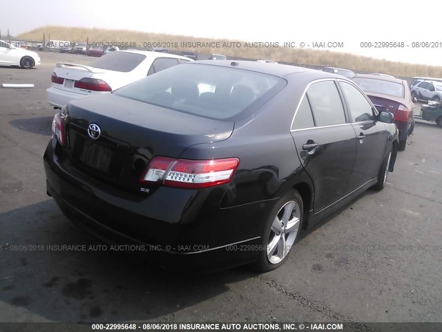 4T1BF3EK4AU050909 - 2010 TOYOTA CAMRY SE/LE/XLE შავი ფოტო 4