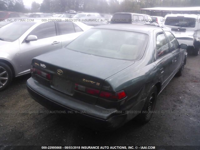 4T1BG22K2XU408089 - 1999 TOYOTA CAMRY CE/LE/XLE GREEN photo 4