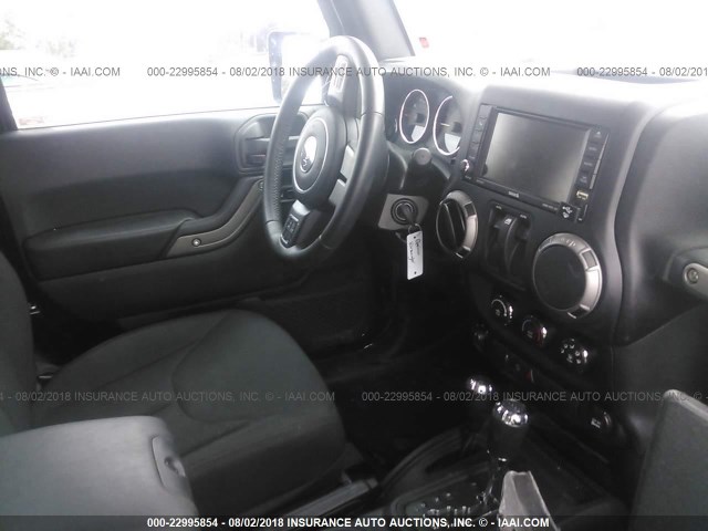 1C4AJWAG5GL343007 - 2016 JEEP WRANGLER SPORT 黑色 照片 5