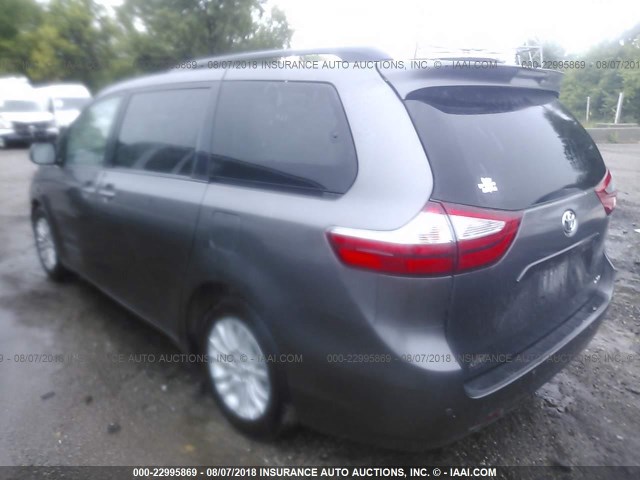 5TDYZ3DC4HS888971 - 2017 TOYOTA SIENNA XLE/LIMITED GRAY photo 3