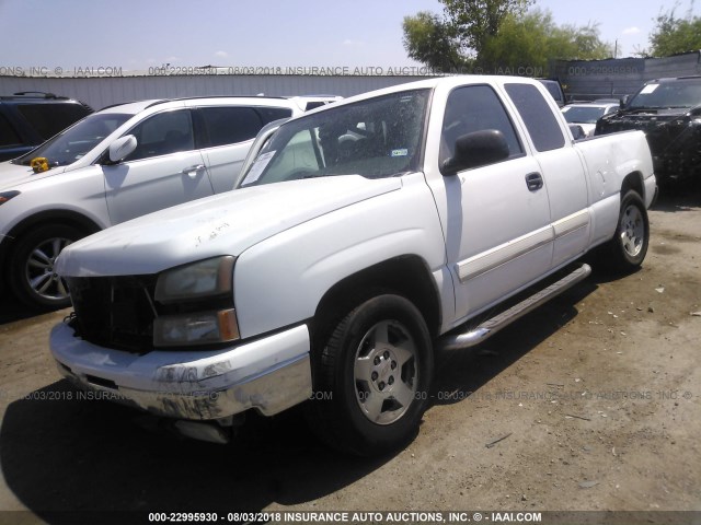1GCEC19Z47Z173417 - 2007 CHEVROLET SILVERADO C1500 CLASSIC WHITE photo 2