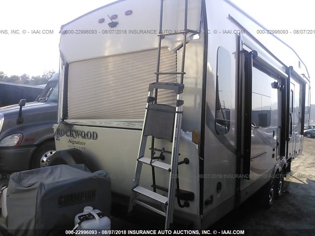 4X4FRLE26H1873649 - 2017 5TH WHEEL OTHER  WHITE photo 4