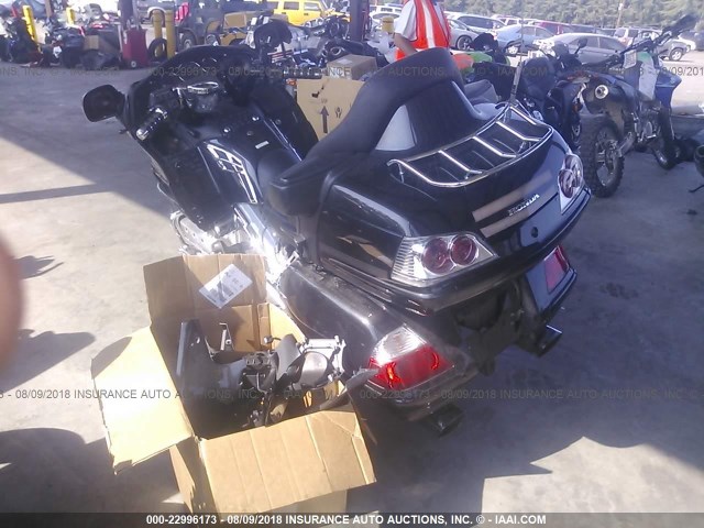 1HFSC47G6AA906357 - 2010 HONDA GL1800 BLACK photo 3