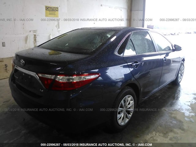 4T4BF1FK2FR461094 - 2015 TOYOTA CAMRY LE/XLE/SE/XSE Dark Blue photo 4