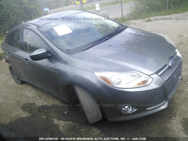 1FAHP3F2XCL156905 - 2012 FORD FOCUS SE 灰色 照片 1