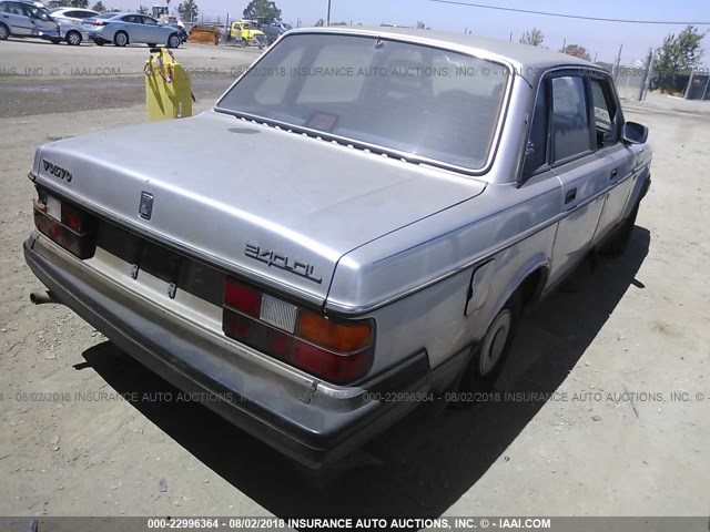 YV1AX8842H1271227 - 1987 VOLVO 244 DL/GL SILVER photo 4