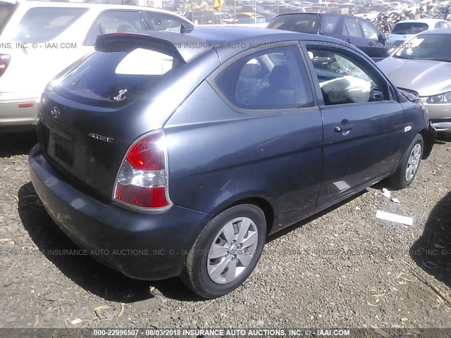 KMHCM36C89U120893 - 2009 HYUNDAI ACCENT GS GRAY photo 4