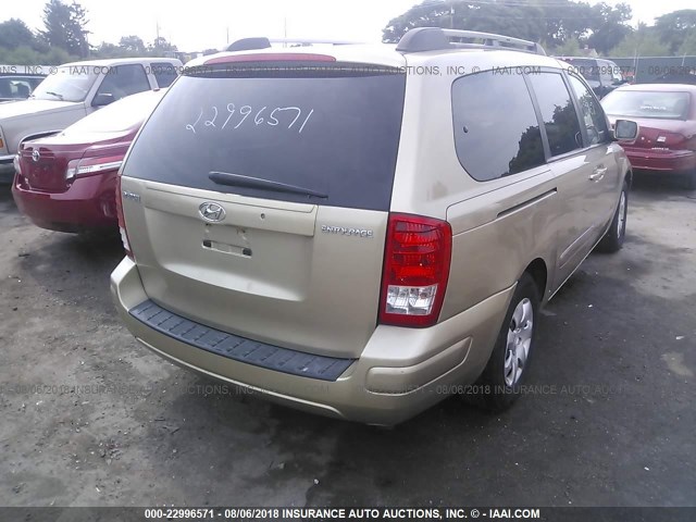 KNDMC233286055536 - 2008 HYUNDAI ENTOURAGE GLS/SE/LIMITED GOLD photo 4