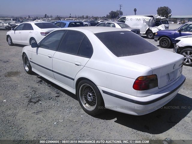 WBADM6349XGU00872 - 1999 BMW 528 I AUTOMATIC WHITE photo 3