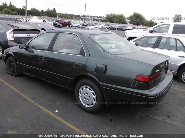 JT2BG22K7X0379354 - 1999 TOYOTA CAMRY LE/XLE GREEN photo 3