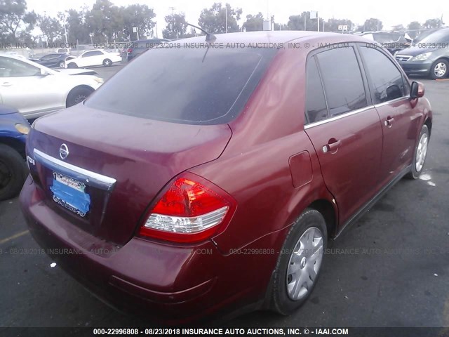 3N1BC11E38L397365 - 2008 NISSAN VERSA S/SL RED photo 4