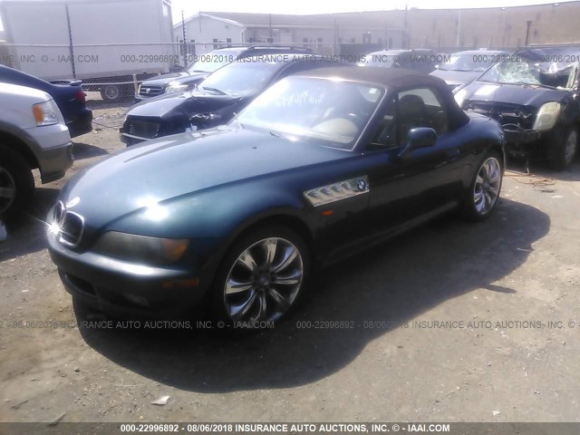 4USCH7325VLB78646 - 1997 BMW Z3 1.9 GREEN photo 2