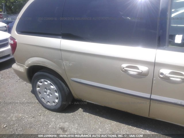 1C8GJ45301B125381 - 2001 CHRYSLER VOYAGER LX TAN photo 6