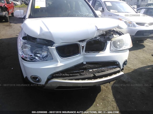 2CKDL73F266074594 - 2006 PONTIAC TORRENT WHITE photo 6