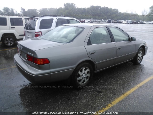 4T1BG22K01U020074 - 2001 TOYOTA CAMRY CE/LE/XLE 银色 照片 4