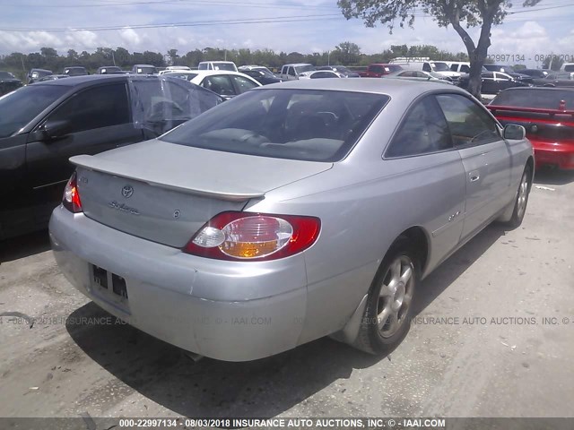 2T1CF22P22C600996 - 2002 TOYOTA CAMRY SOLARA SE/SLE ვერცხლისფერი ფოტო 4