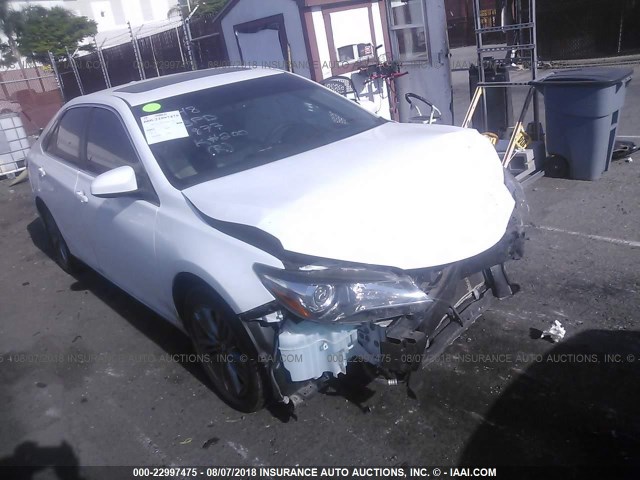 4T1BF1FK6GU132877 - 2016 TOYOTA CAMRY LE/XLE/SE/XSE WHITE photo 1