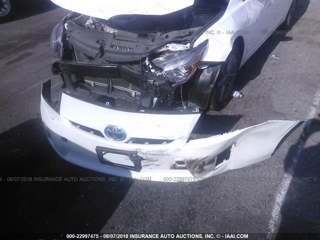 4T1BF1FK6GU132877 - 2016 TOYOTA CAMRY LE/XLE/SE/XSE WHITE photo 6