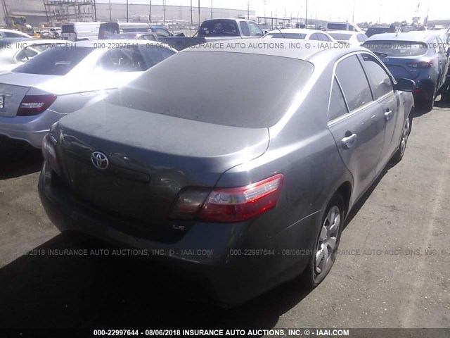 4T4BE46K89R073747 - 2009 TOYOTA CAMRY SE/LE/XLE ნაცრისფერი ფოტო 4