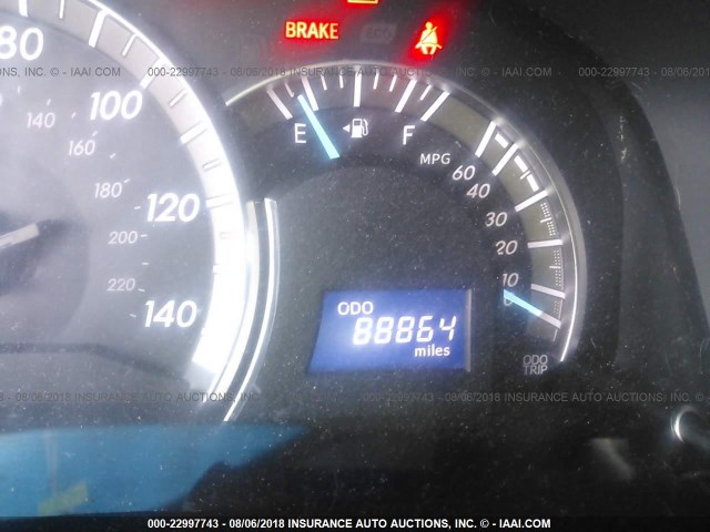 4T1BF1FK1CU502966 - 2012 TOYOTA CAMRY SE/LE/XLE ნაცრისფერი ფოტო 7