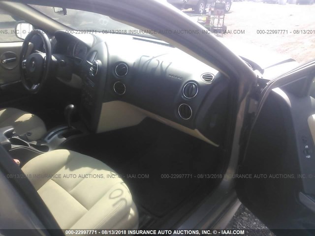 2G2WP552771178777 - 2007 PONTIAC GRAND PRIX ოქროსფერი ფოტო 5