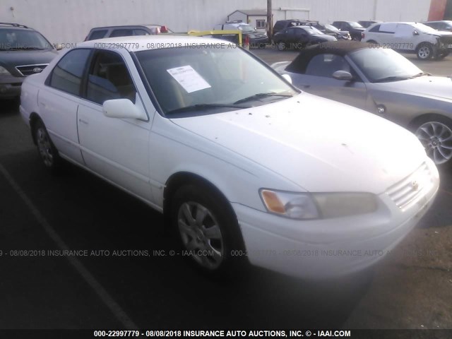 JT2BG28K9X0276041 - 1999 TOYOTA CAMRY LE/XLE WHITE photo 1