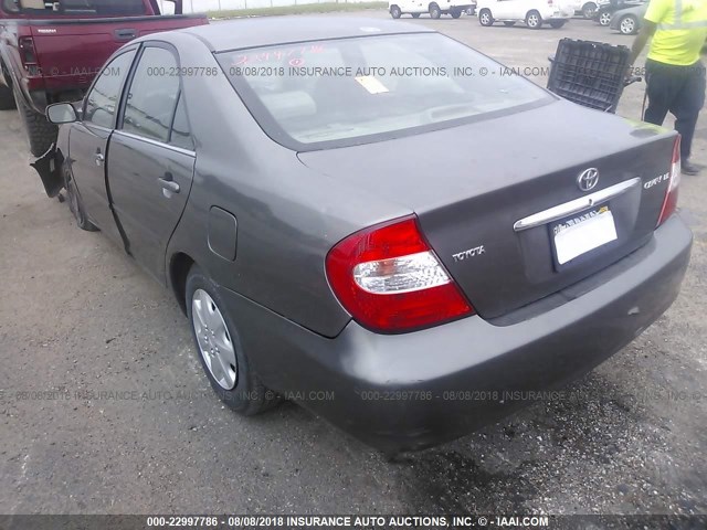4T1BE32K24U889159 - 2004 TOYOTA CAMRY LE/XLE/SE ნაცრისფერი ფოტო 3
