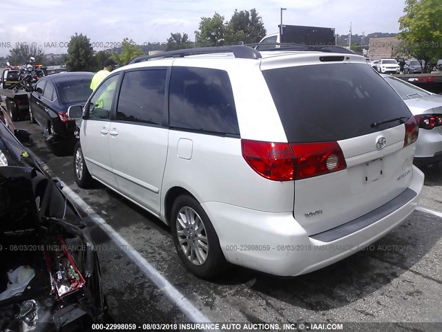 5TDZK22C57S093710 - 2007 TOYOTA SIENNA XLE/XLE LIMITED WHITE photo 3