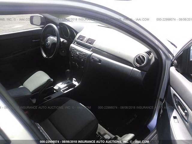 JM1BK12F581849640 - 2008 MAZDA 3 I SILVER photo 5