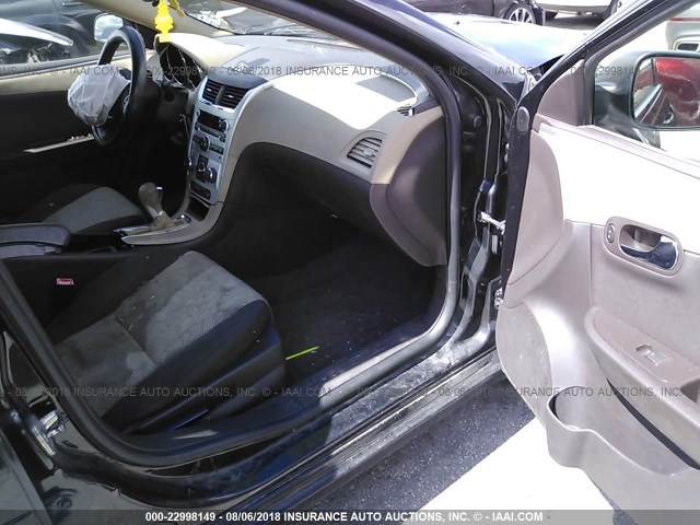 1G1ZB5E00CF270878 - 2012 CHEVROLET MALIBU LS შავი ფოტო 5