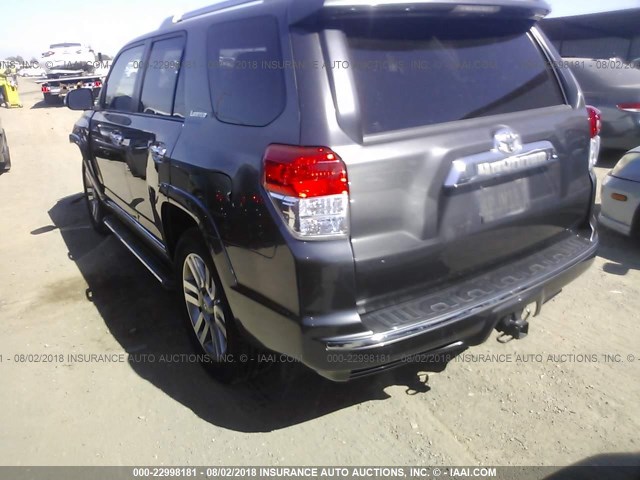 JTEBU5JR4B5040249 - 2011 TOYOTA 4RUNNER SR5/LIMITED/TRAIL GRAY photo 3