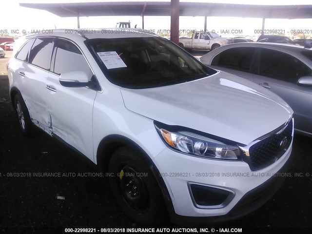 5XYPG4A56HG228070 - 2017 KIA SORENTO LX/L WHITE photo 1