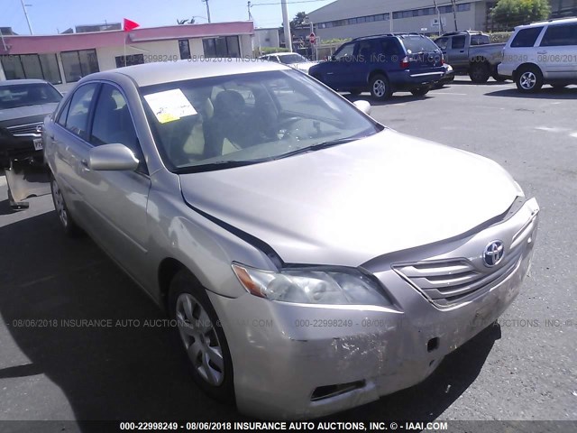 JTNBE46K673046298 - 2007 TOYOTA CAMRY NEW GENERAT CE/LE/XLE/SE GOLD photo 1