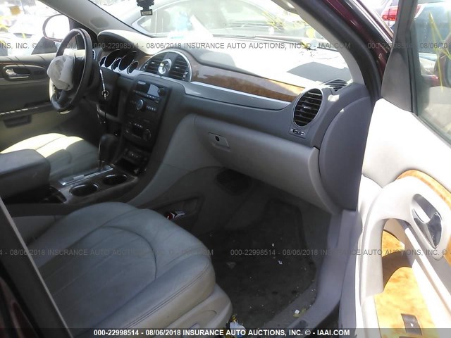 5GAKVBED1BJ313638 - 2011 BUICK ENCLAVE CXL 栗色 照片 5