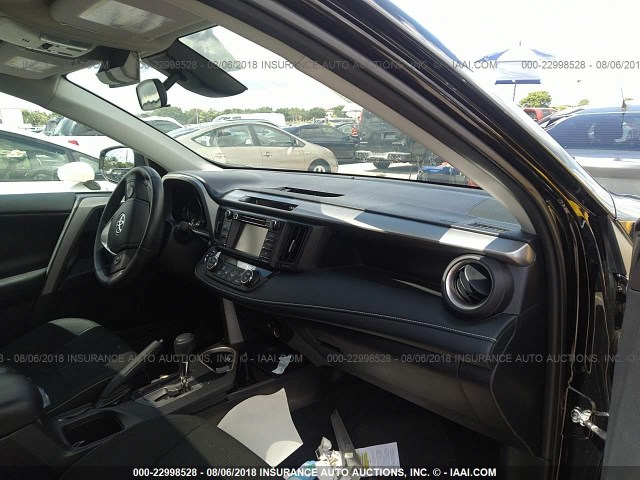 2T3WFREV7JW422846 - 2018 TOYOTA RAV4 ADVENTURE/XLE BLACK photo 5