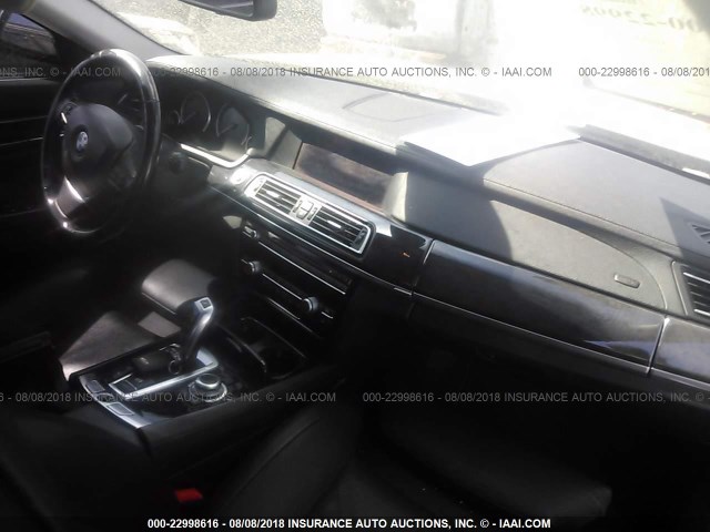 WBAKA83569CY33807 - 2009 BMW 750 I GRAY photo 5