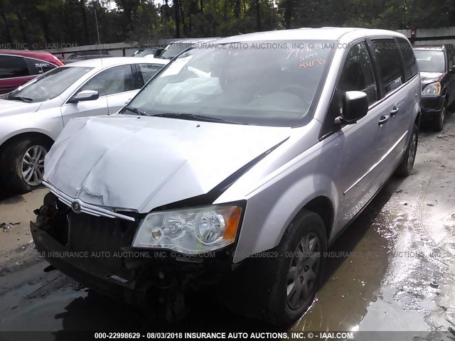 2A8HR44H88R675041 - 2008 CHRYSLER TOWN & COUNTRY LX SILVER photo 2