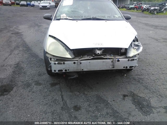 1FAFP34371W176589 - 2001 FORD FOCUS SE/SE SPORT SILVER photo 6