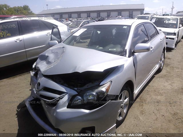 2T1BU4EE0CC781332 - 2012 TOYOTA COROLLA S/LE SILVER photo 2