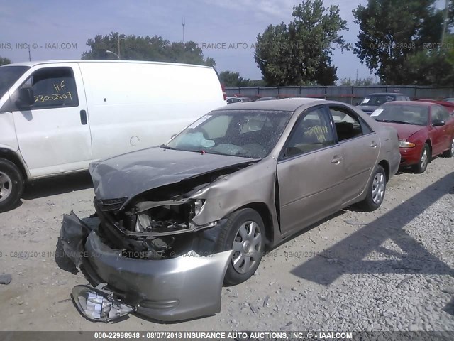 4T1BE32K13U224624 - 2003 TOYOTA CAMRY LE/XLE/SE TAN photo 2