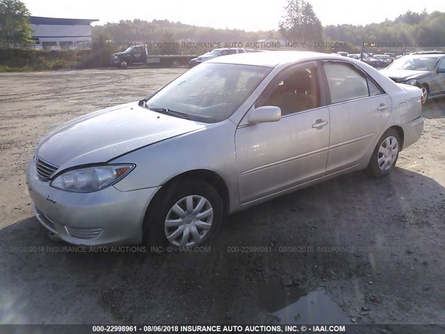 4T1BE32K85U987209 - 2005 TOYOTA CAMRY LE/XLE/SE 银色 照片 2