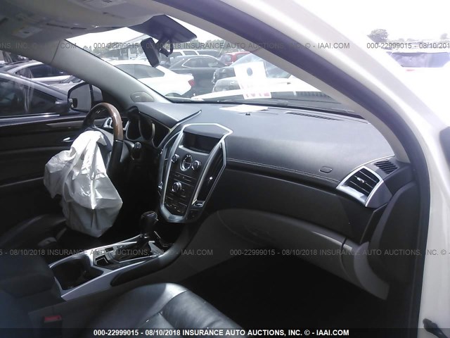 3GYFNAEY4BS645496 - 2011 CADILLAC SRX LUXURY COLLECTION WHITE photo 5