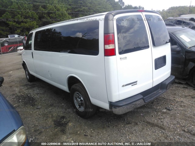 1GAZG1FG0F1126996 - 2015 CHEVROLET EXPRESS G3500 LT WHITE photo 3