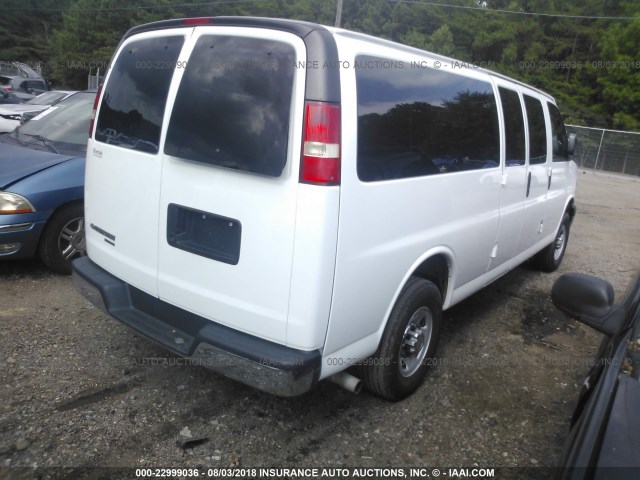 1GAZG1FG0F1126996 - 2015 CHEVROLET EXPRESS G3500 LT WHITE photo 4