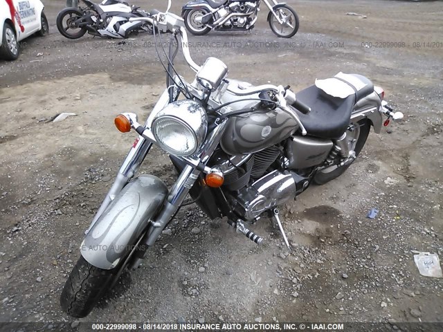 1HFSC430X2A206402 - 2002 HONDA VT1100 C2 SILVER photo 2