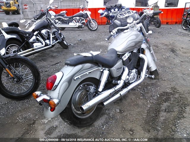 1HFSC430X2A206402 - 2002 HONDA VT1100 C2 SILVER photo 4