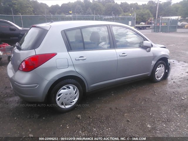 3N1BC13E79L369700 - 2009 NISSAN VERSA S/SL SILVER photo 4